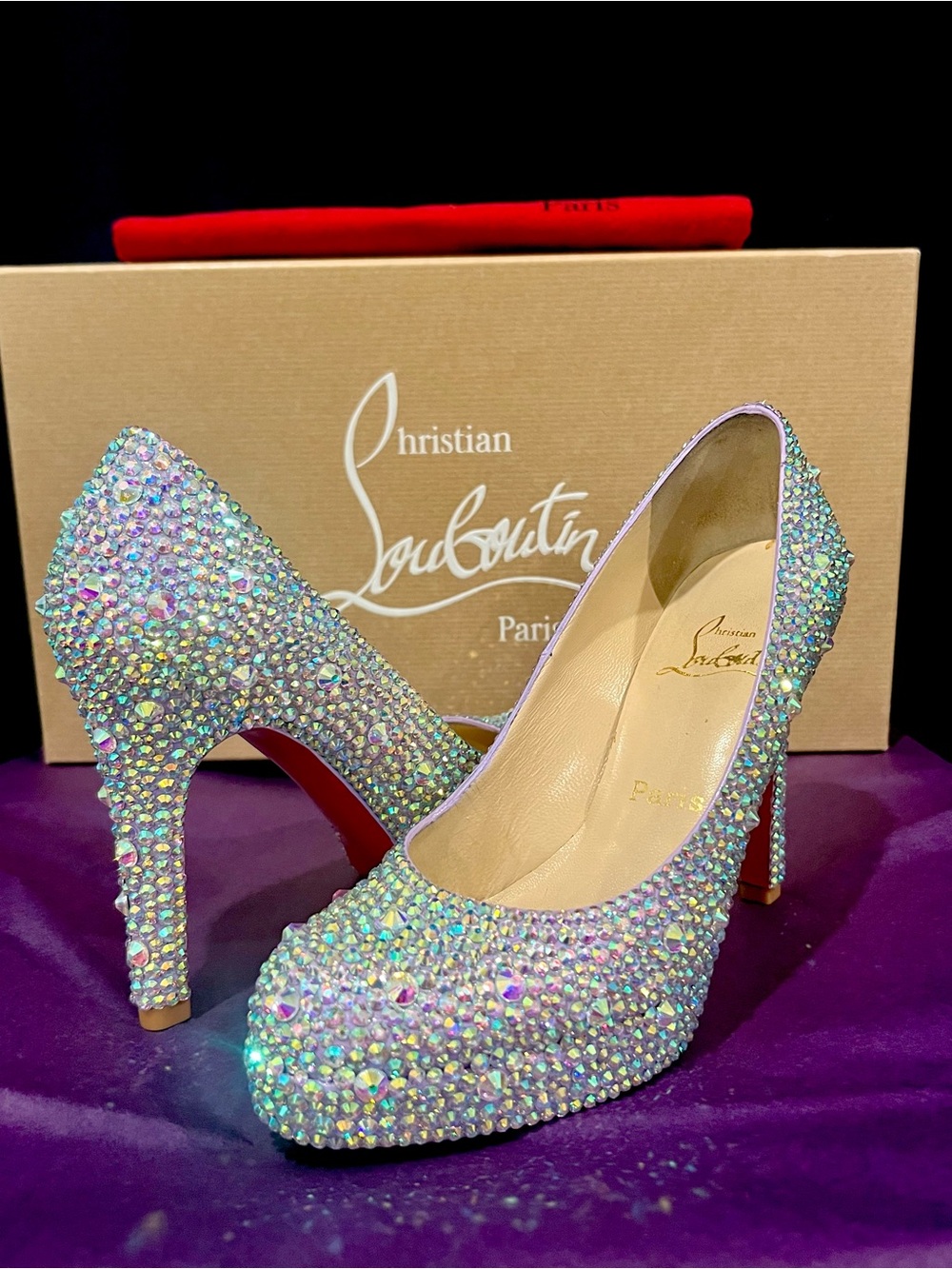 Christian Louboutin Swarovski
Crystal Strass Heels Lilac Light
Purple Size 36